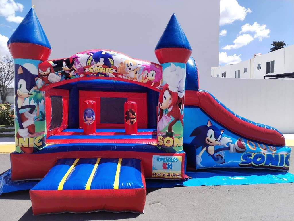 Inflable temático de Sonic Clásico para renta en Querétaro — instalación profesional incluida
